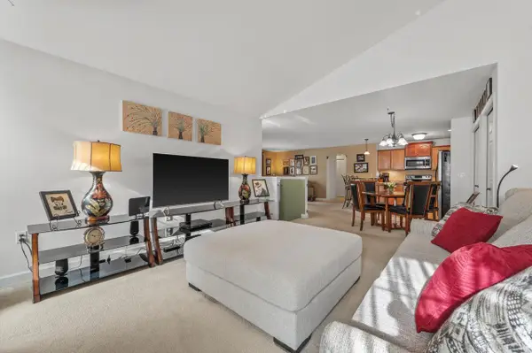 2600 HIdden DRIVE #11, Saint Francis, WI 53235