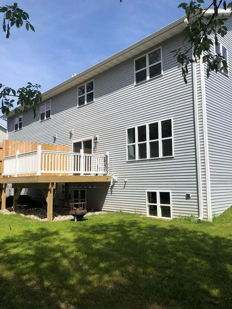 2105 Daisy DRIVE, West Bend, WI 53090 - #3