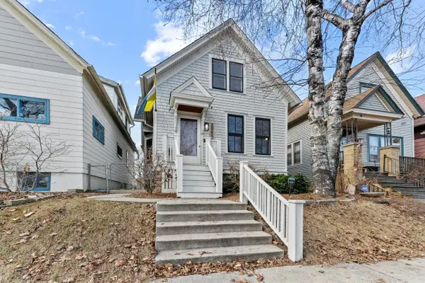 2555 N Pierce STREET, Milwaukee, WI 53212