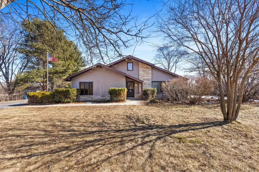 W330S8160 Country LANE, Mukwonago, WI 53149 - #2