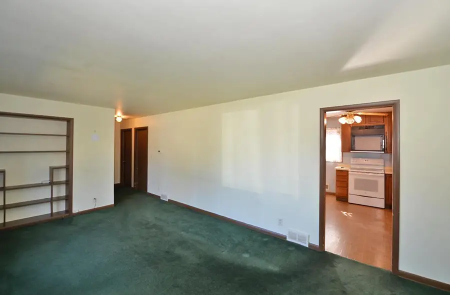 2613 Indian TRAIL, Racine, WI 53402 - #2