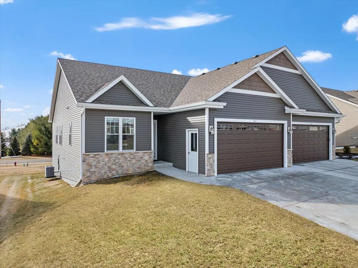 241 Silver Fox DRIVE S, Kewaskum, WI 53040 - #1