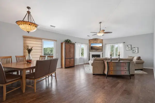 N51W34861 Wisconsin AVENUE #3110, Okauchee, WI 53069