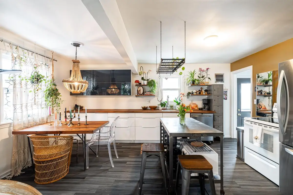 4481 S Taylor AVENUE, Milwaukee, WI 53207 - #1