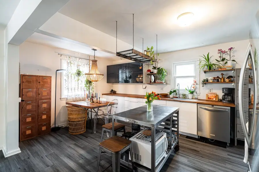 4481 S Taylor AVENUE, Milwaukee, WI 53207 - #2