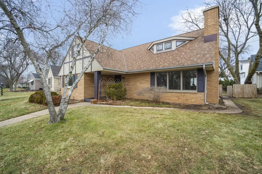 2020 Menomonee River PARKWAY, Wauwatosa, WI 53226 - #2