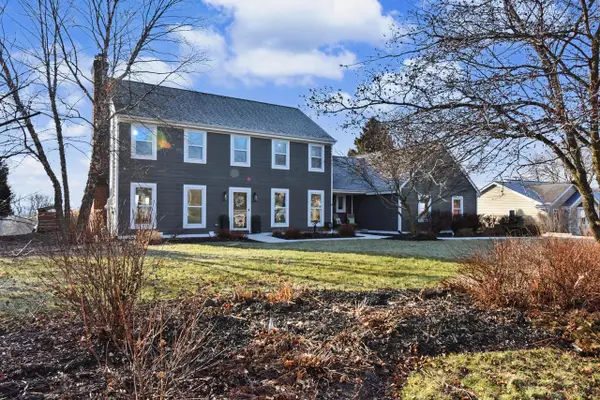 S21W27865 Kame TERRACE, Waukesha, WI 53188