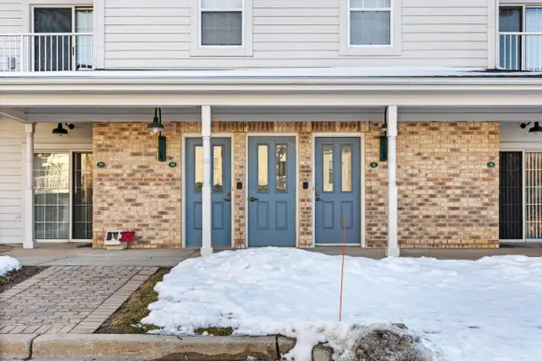 2720 Northview ROAD #30, Waukesha, WI 53188