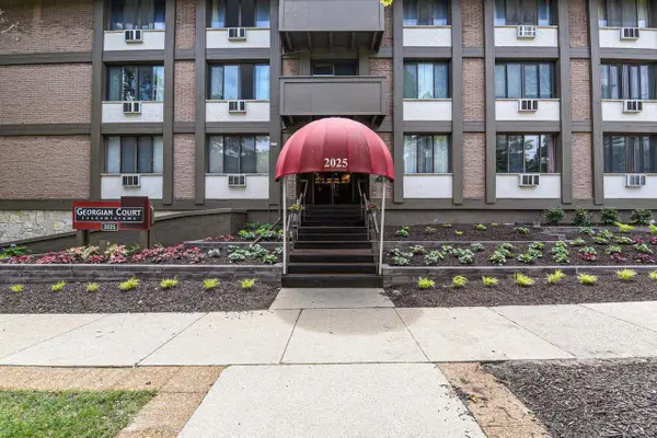 2025 E Greenwich AVENUE #219, Milwaukee, WI 53211