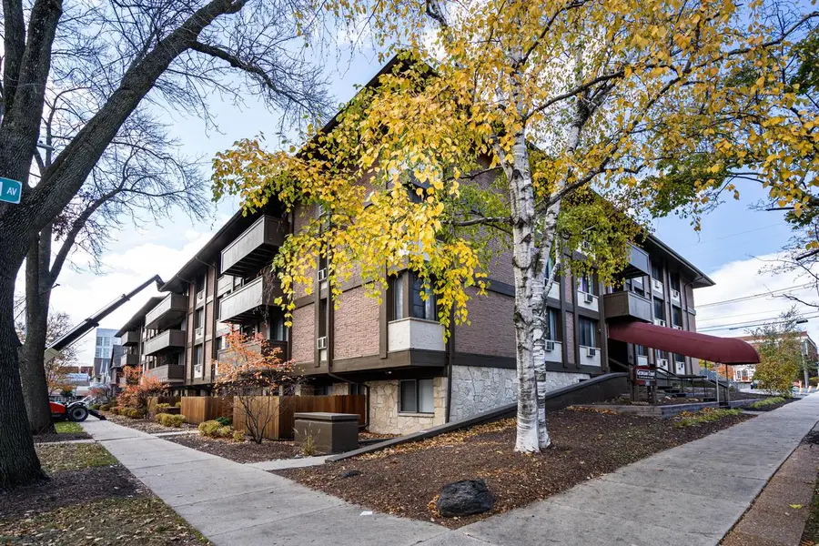 2025 E Greenwich AVENUE #219, Milwaukee, WI 53211 - #2