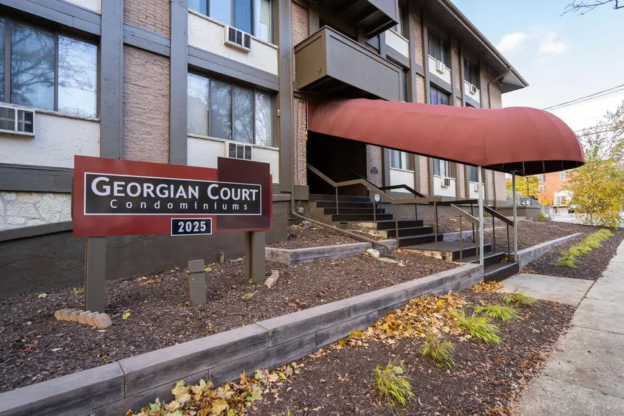 2025 E Greenwich AVENUE #219, Milwaukee, WI 53211 - #3