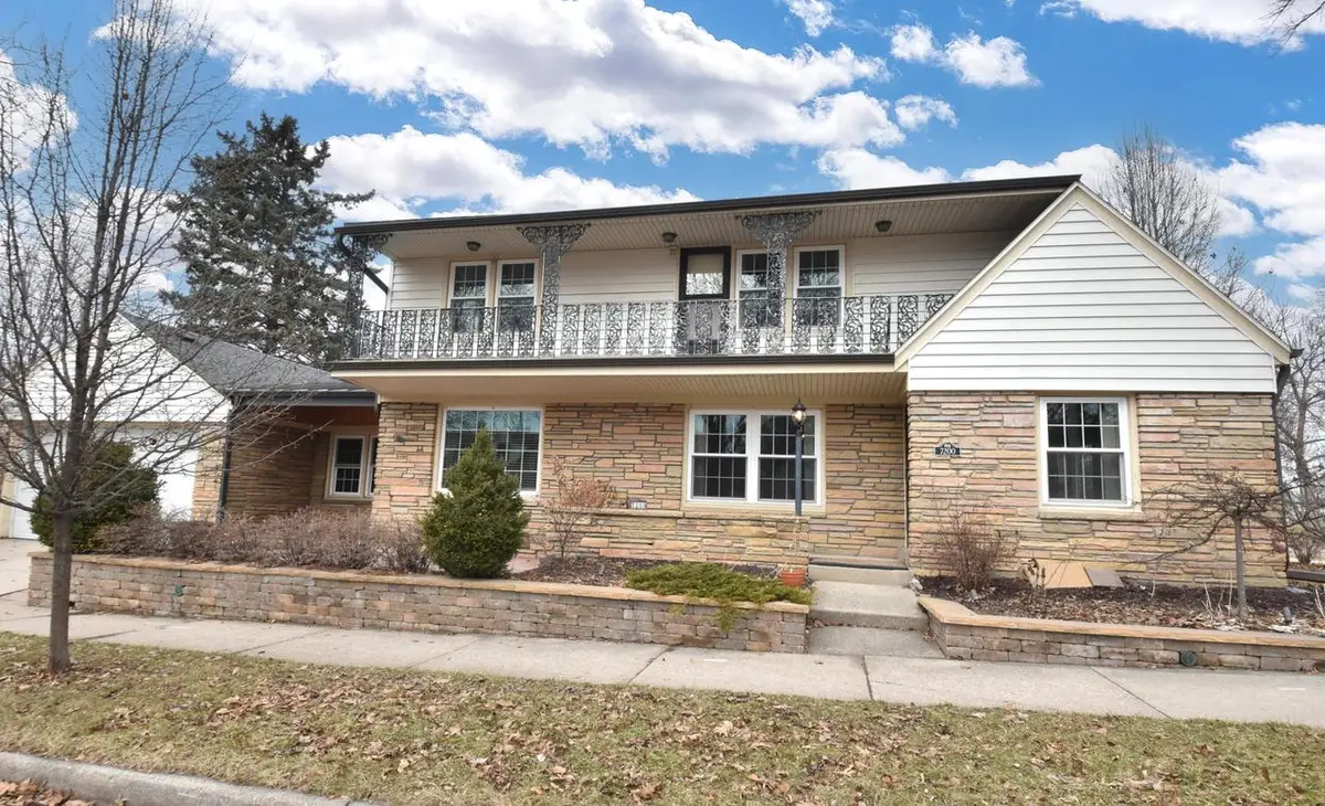 7200 W Locust STREET, Milwaukee, WI 53210 - #1