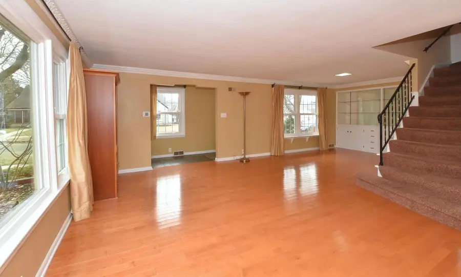 7200 W Locust STREET, Milwaukee, WI 53210 - #3