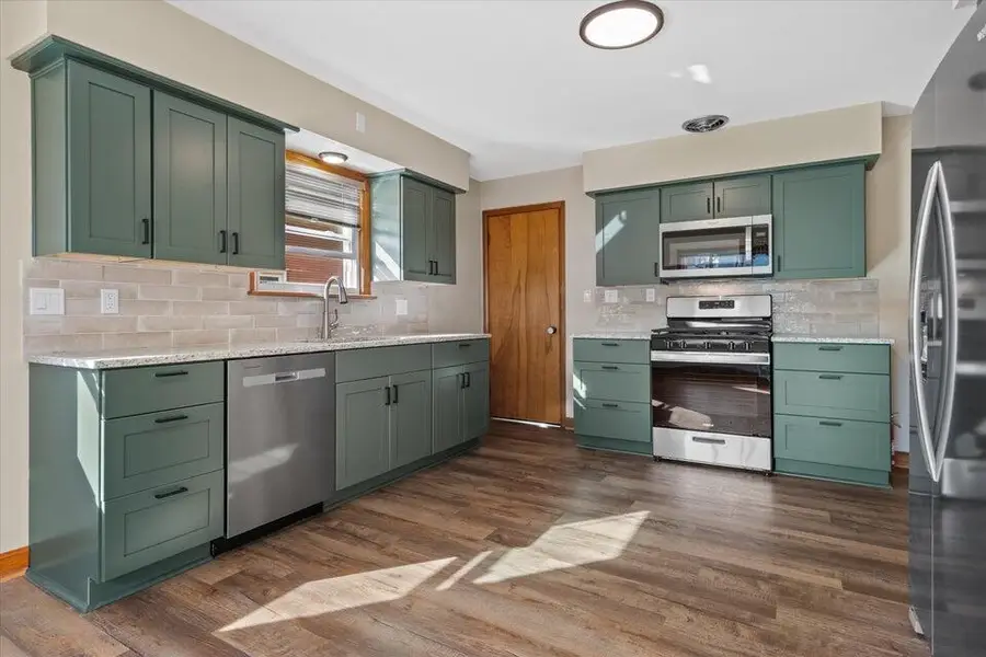 3251 N 94th STREET, Milwaukee, WI 53222 - #2