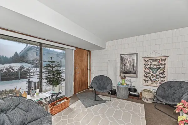 3333 5th AVENUE #7B, South Milwaukee, WI 53172