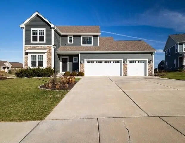 W198N5020 Hickory STREET, Menomonee Falls, WI 53051 - #1