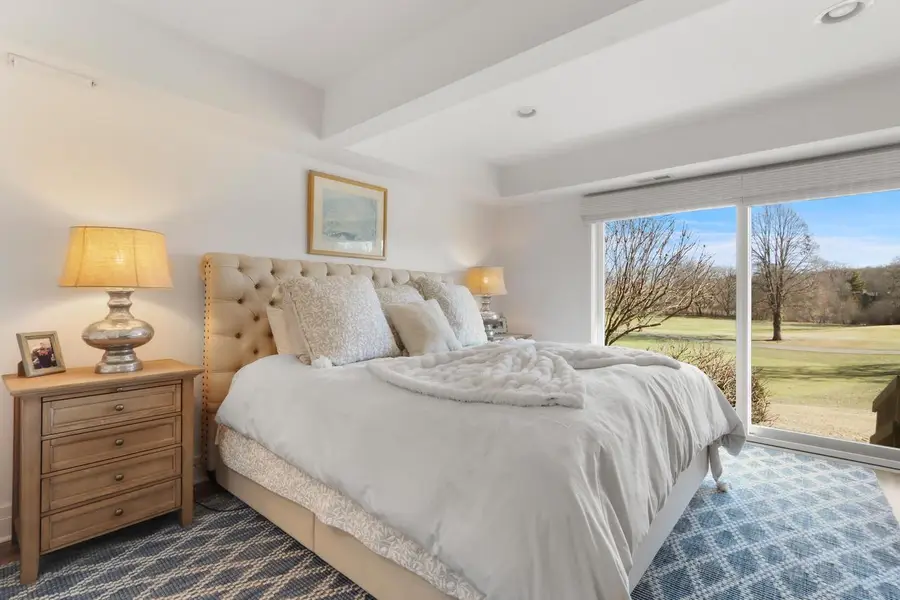 714 Thornridge COURT #B, Fontana, WI 53125 - #2