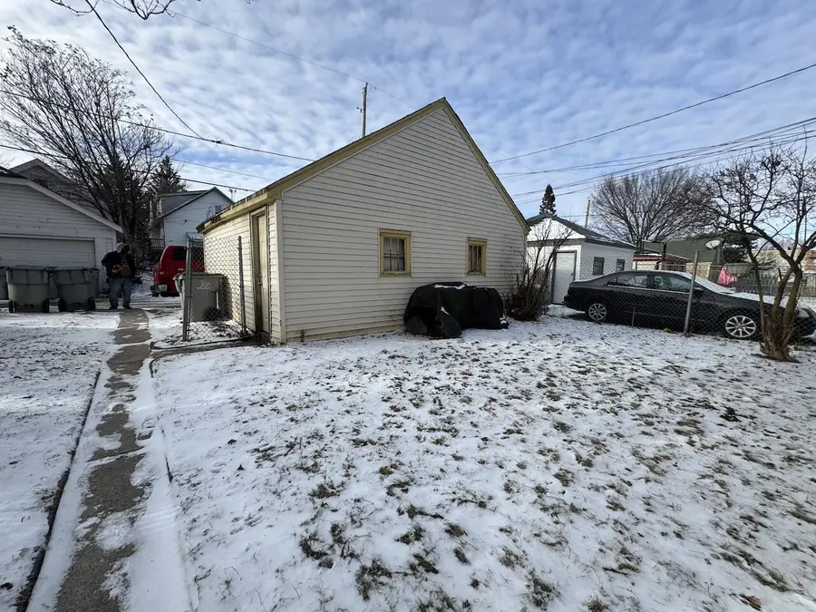 2639 N 55th STREET, Milwaukee, WI 53210 - #3