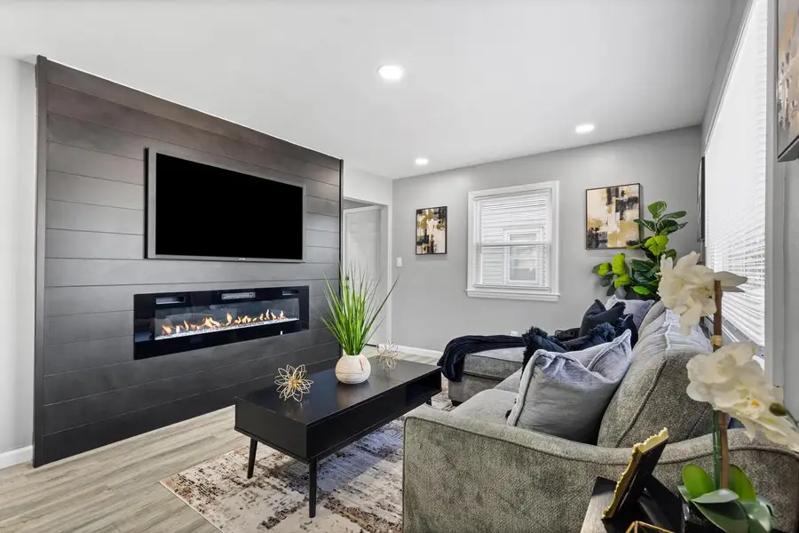 4570 N 44th STREET, Milwaukee, WI 53218 - #2