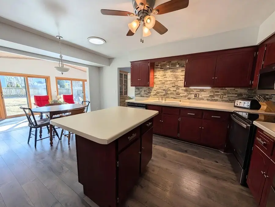 719 Lynne DRIVE, Waukesha, WI 53186 - #3