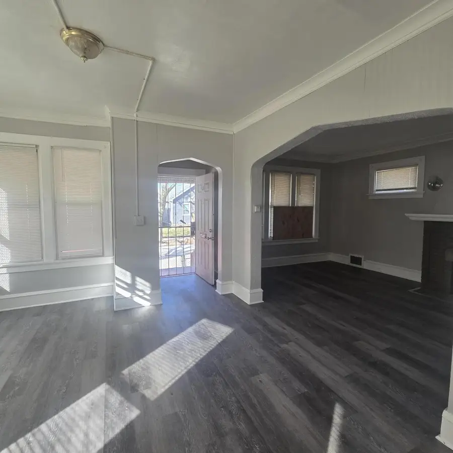 2548 N 18th STREET, Milwaukee, WI 53206 - #3