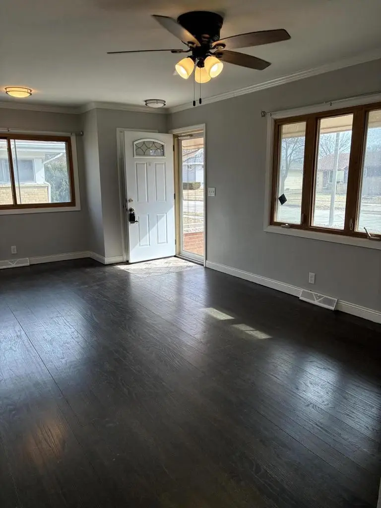 8528 W Arden PLACE, Milwaukee, WI 53225 - #2