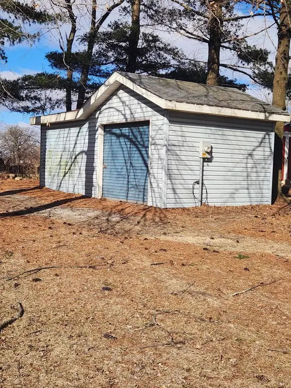 9100 371ST AVENUE, Twin Lakes, WI 53181