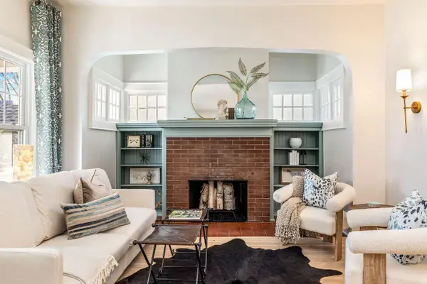 3553 N Maryland AVENUE, Shorewood, WI 53211