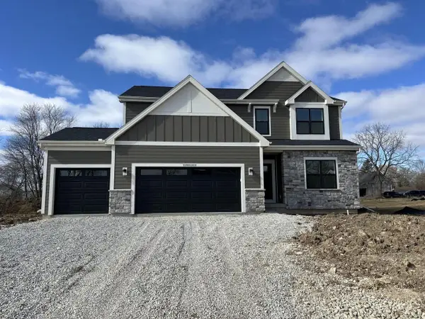 W149N11973 Red Holly DRIVE, Germantown, WI 53022