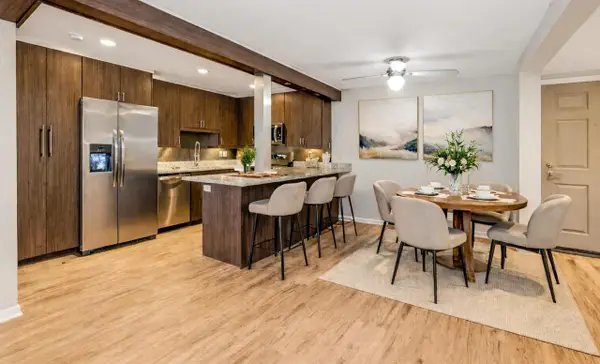 1108 N Milwaukee STREET #211, Milwaukee, WI 53202