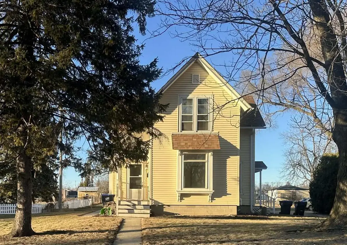 10 Prescott STREET, Elkhorn, WI 53121 - #1