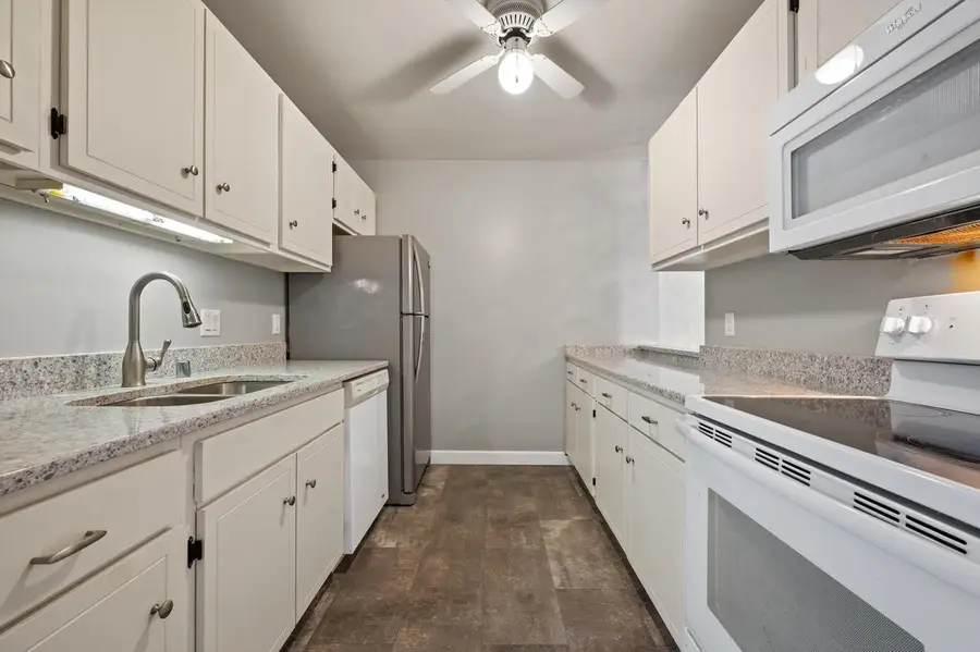 425 W Willow COURT #222, Fox Point, WI 53217 - #2