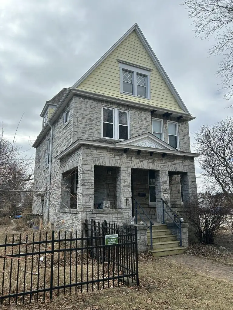 1235 Madison AVENUE, South Milwaukee, WI 53172 - #2