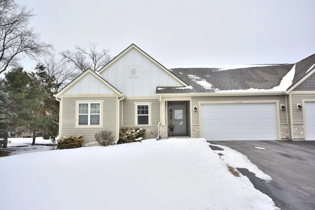 W144N4834 Stone DRIVE #D, Menomonee Falls, WI 53051 - #1