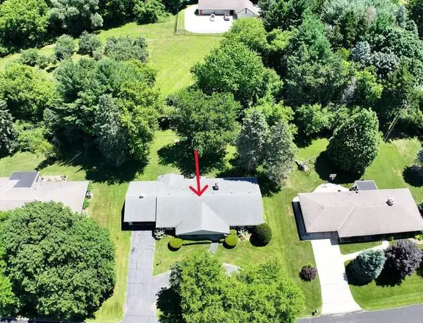 5023 Valley TRAIL, Wind Point, WI 53402