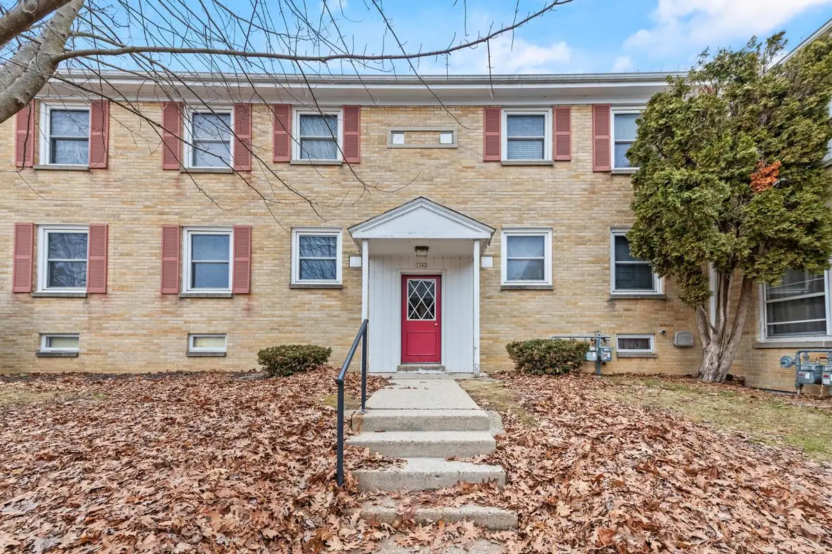 1342 E Randolph COURT #A, Milwaukee, WI 53212 - #1