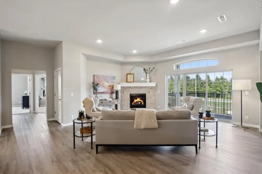 2836 Fox Lake CIRCLE #201 / 04, Waukesha, WI 53189 - #3