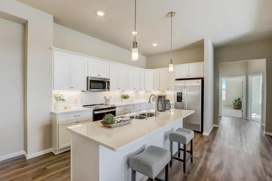 2836 Fox Lake CIRCLE #102 / 01, Waukesha, WI 53189 - #3