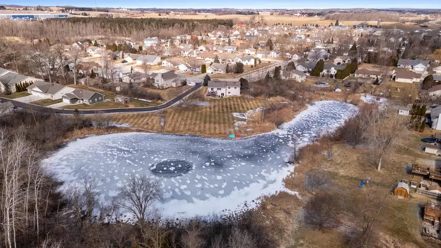 449 Gavin PARKWAY, Kewaskum, WI 53040 - #3