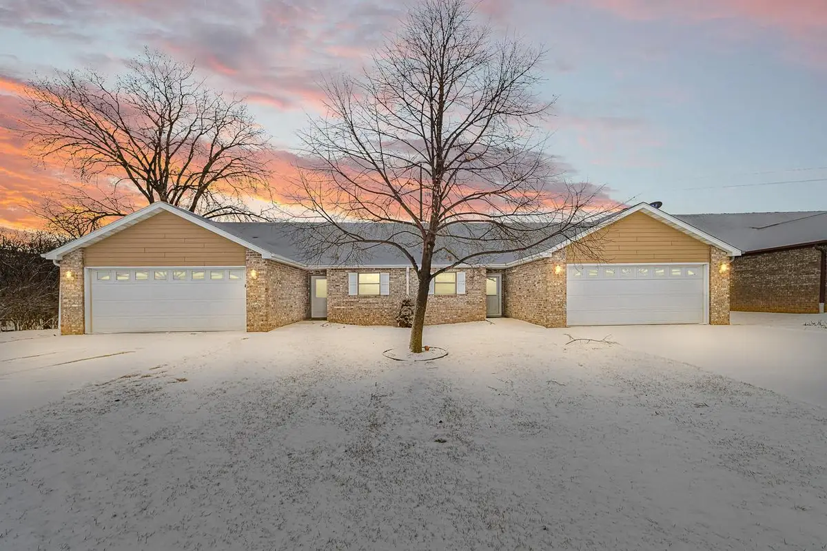 1678A Drum Corps DRIVE, Menasha, WI 54952 - #1