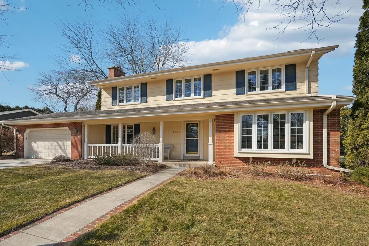 3220 W Chateau COURT, Mequon, WI 53092 - #1