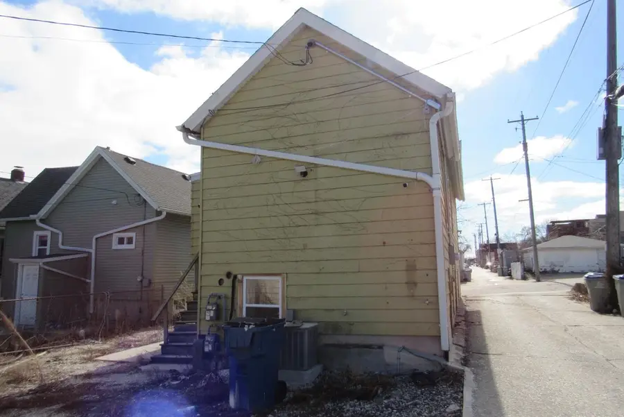 716 W Rogers STREET, Milwaukee, WI 53204 - #2