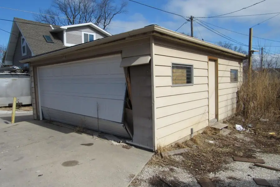 716 W Rogers STREET, Milwaukee, WI 53204 - #3