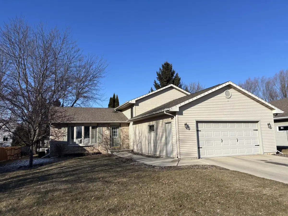 981 Bluehill AVENUE, Fond Du Lac, WI 54935 - #1