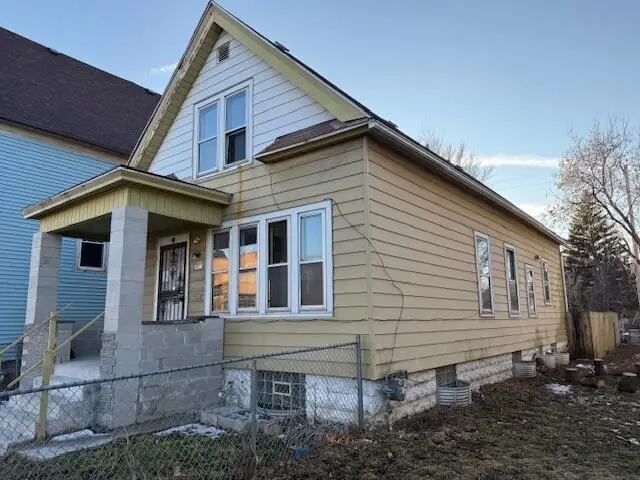 3033 N Holton STREET, Milwaukee, WI 53212 - #3