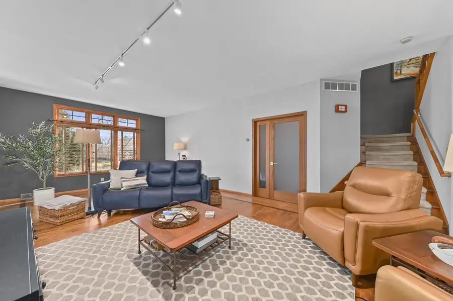 14220 W North Oak BOULEVARD, New Berlin, WI 53151 - #2