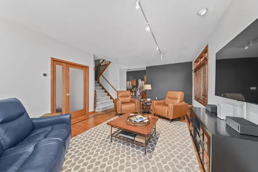 14220 W North Oak BOULEVARD, New Berlin, WI 53151 - #3