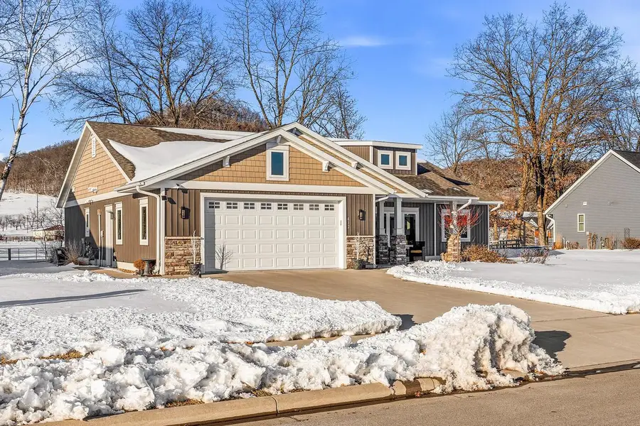 812 Bridle LANE, La Crescent, MN 55947 - #3