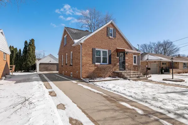 631 S 32nd STREET, Manitowoc, WI 54220