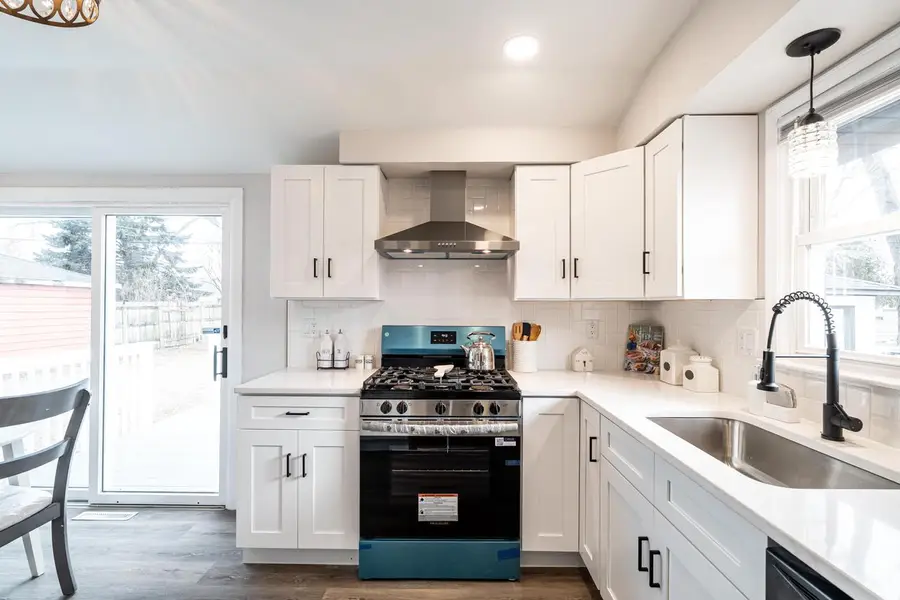 8600 W Crossfield AVENUE, Milwaukee, WI 53225 - #3